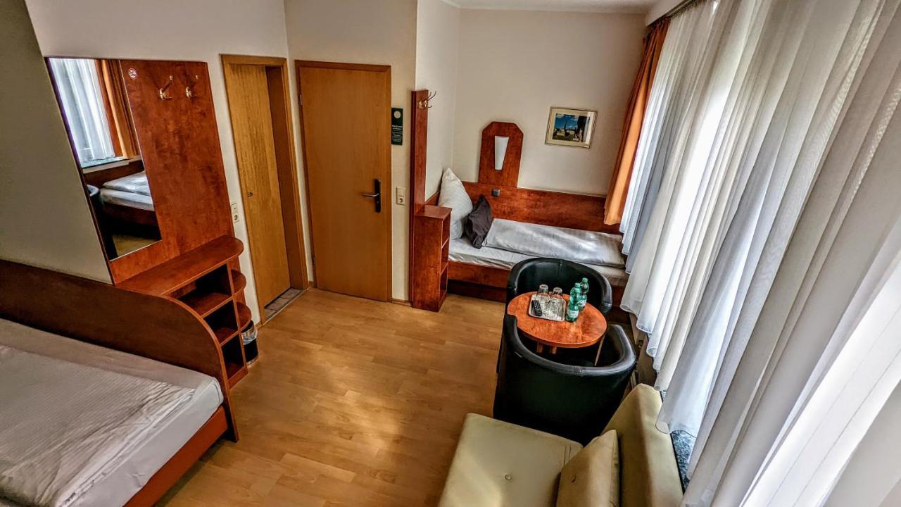 קאסל Hotel Am Rathaus מראה חיצוני תמונה