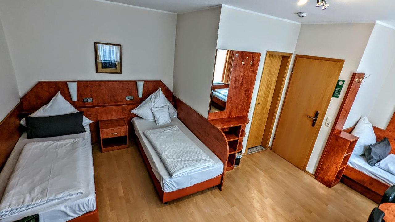 קאסל Hotel Am Rathaus מראה חיצוני תמונה