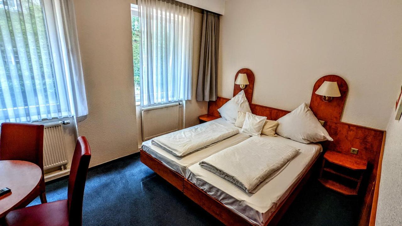 קאסל Hotel Am Rathaus מראה חיצוני תמונה