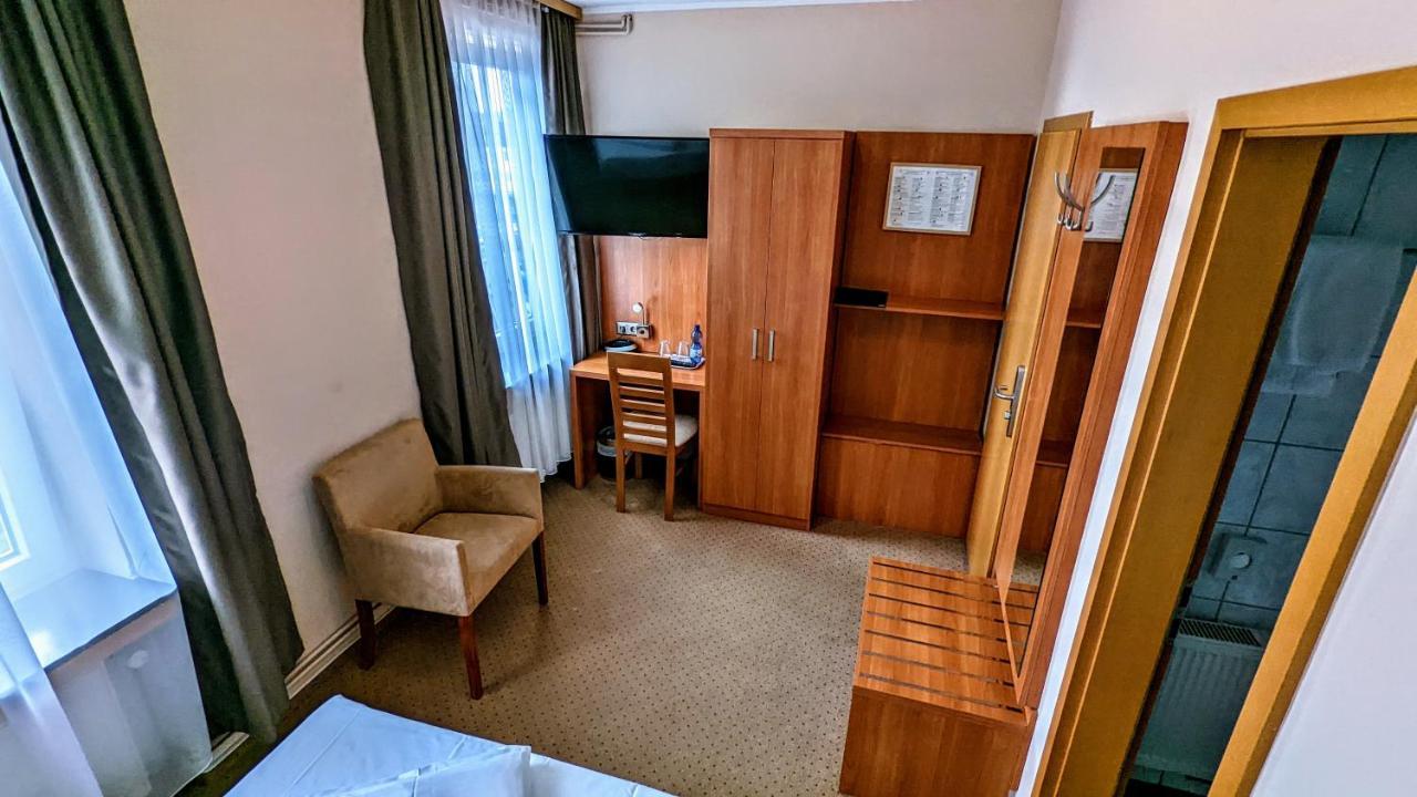 קאסל Hotel Am Rathaus מראה חיצוני תמונה