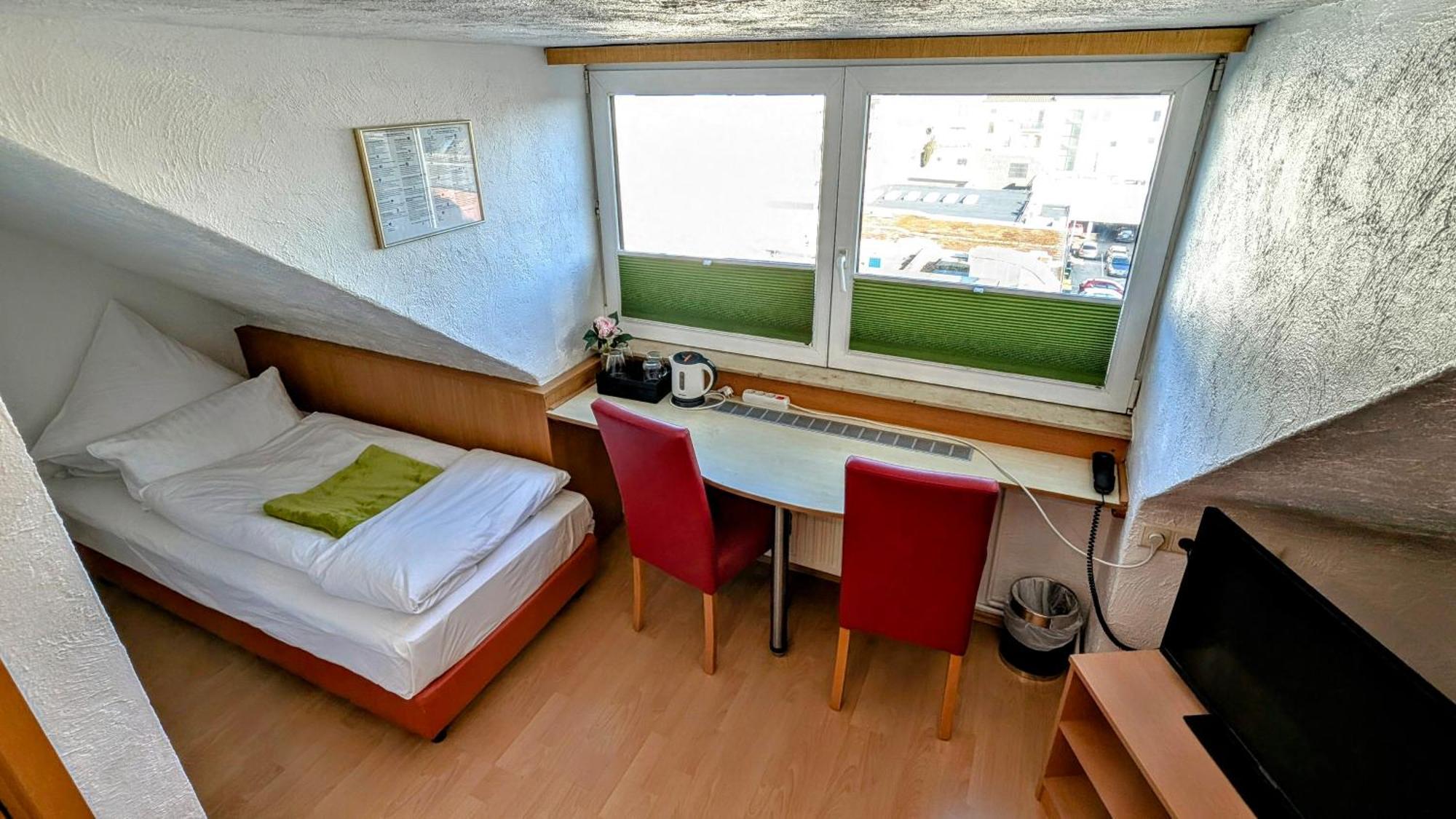 קאסל Hotel Am Rathaus מראה חיצוני תמונה