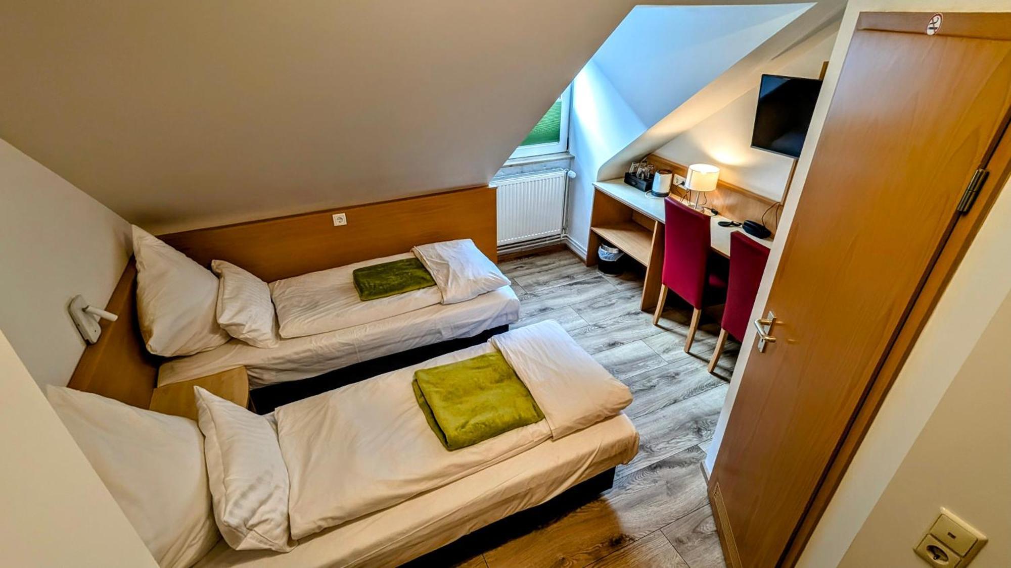 קאסל Hotel Am Rathaus מראה חיצוני תמונה